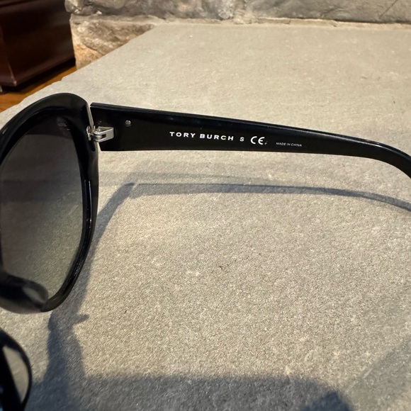 Tory Burch Sunglasses main image 7